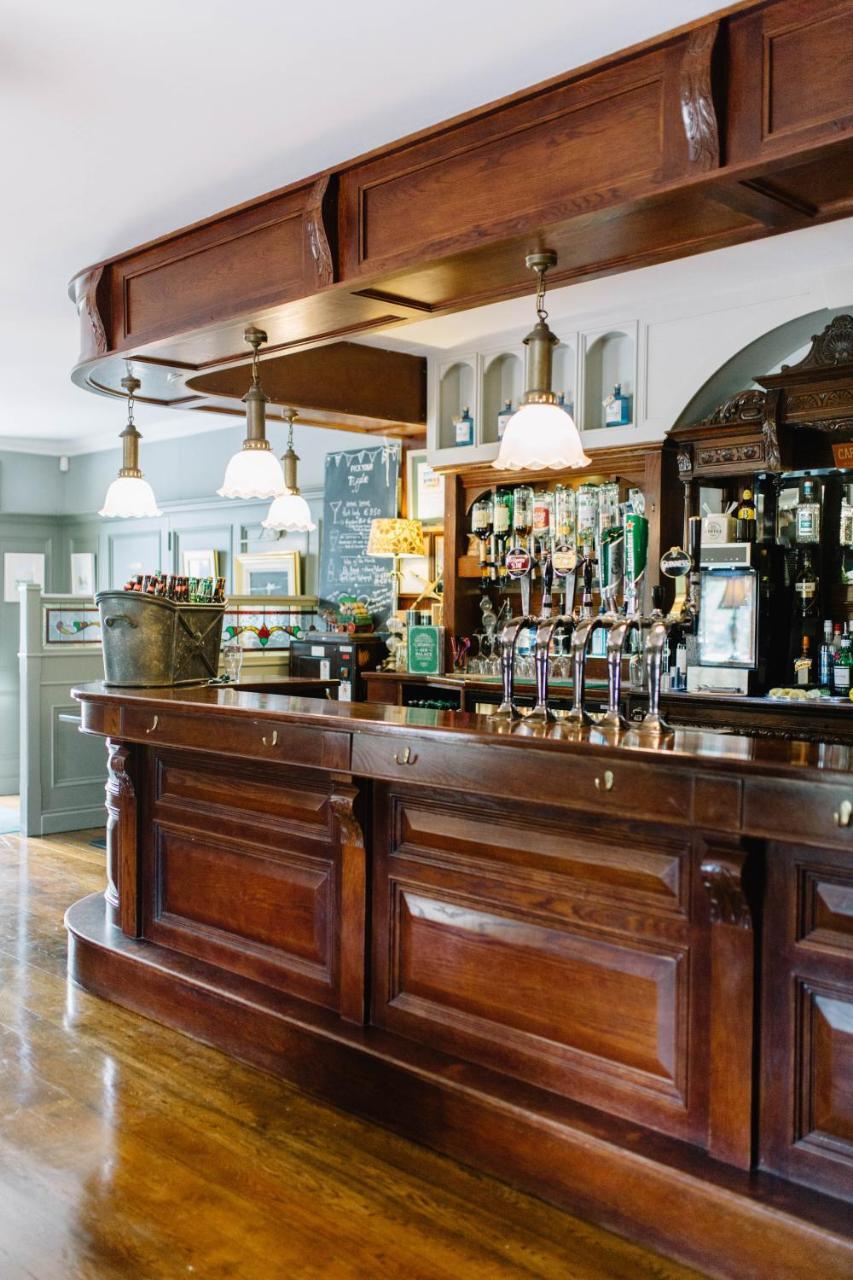 Riverbank, Country Pub And Guesthouse Carrickmacross Exterior photo